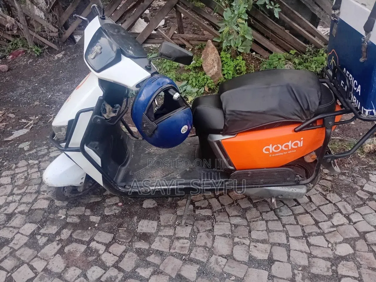 Piaggio Scooter 2023 White