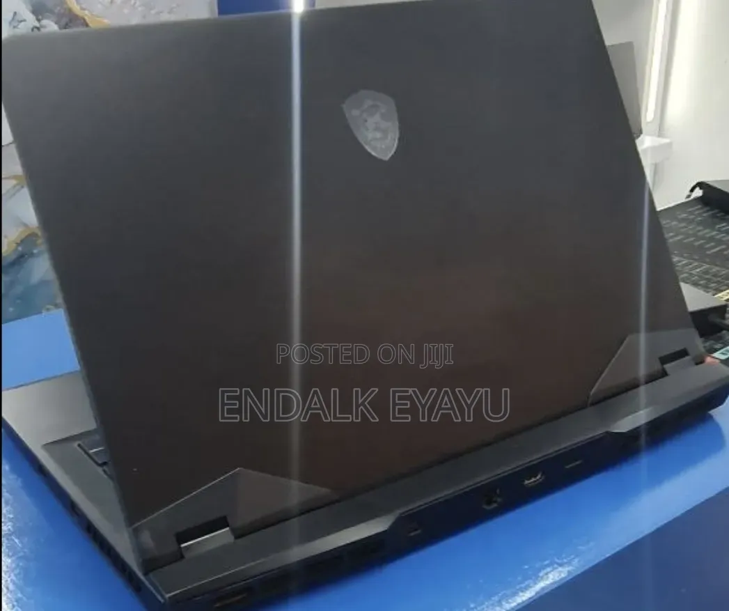 New Laptop MSI GP75 Leopard 16GB Intel Core i7 SSD 1T