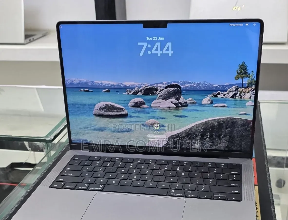 New Laptop Apple MacBook Pro 2021 M1 32GB Apple M1 Pro SSD 512GB