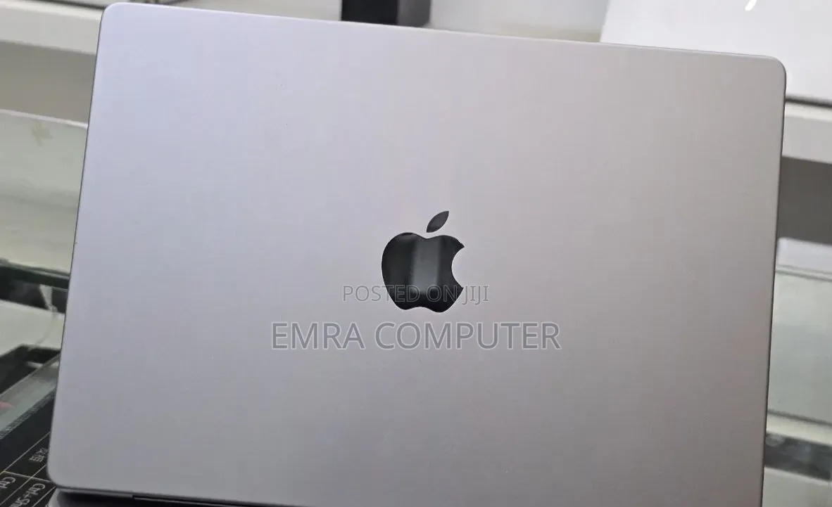 New Laptop Apple MacBook Pro 2021 M1 32GB Apple M1 Pro SSD 512GB
