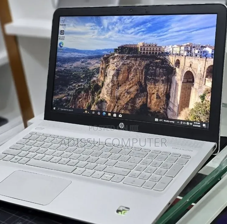 New Laptop HP Envy x360 12GB Intel Core i5 SSD 128GB