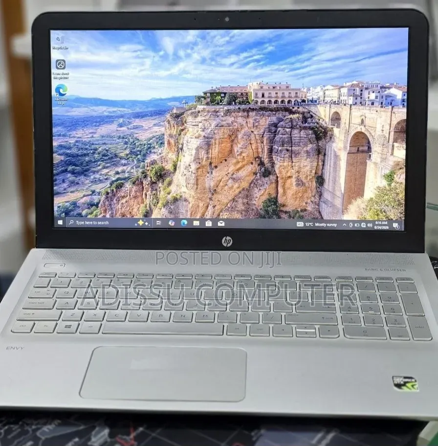 New Laptop HP Envy x360 12GB Intel Core i5 SSD 128GB