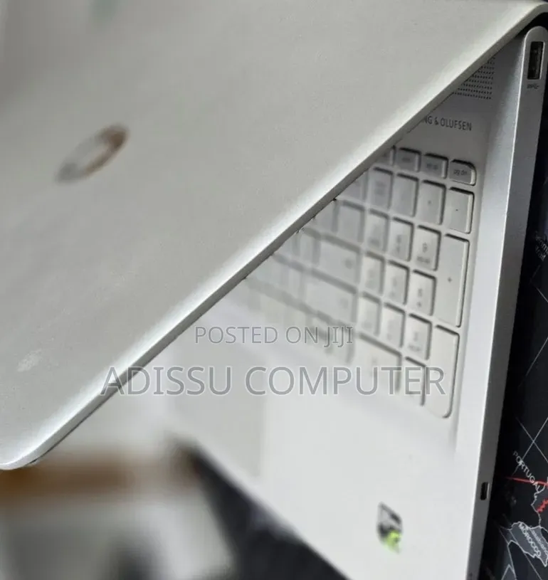 New Laptop HP Envy x360 12GB Intel Core i5 SSD 128GB