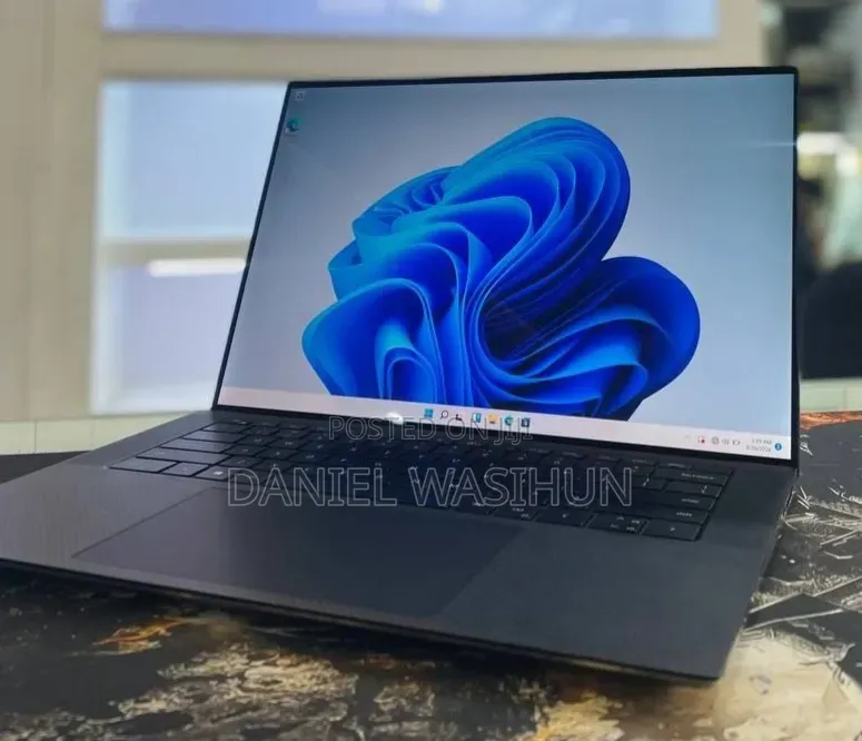 New Laptop Dell Precision 5540 16GB Intel Core i7 SSD 512GB