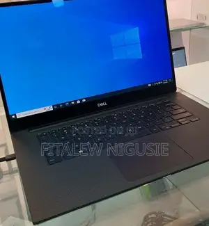 New Laptop Dell XPS 15 16GB Intel Core i9 SSD 512GB