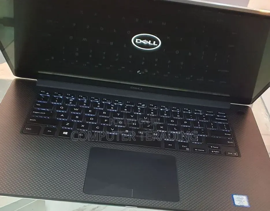 New Laptop Dell XPS 15 16GB Intel Core i9 SSD 512GB
