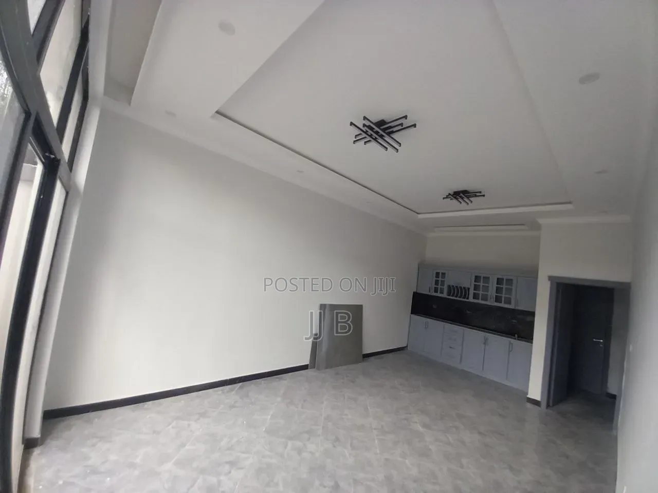 5bdrm Villa in Yeka for sale