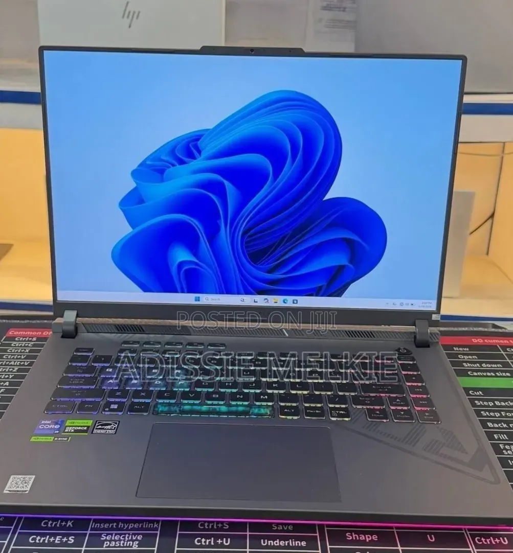 New Laptop Asus ROG Strix G15 16GB Intel Core i9 SSD 1T