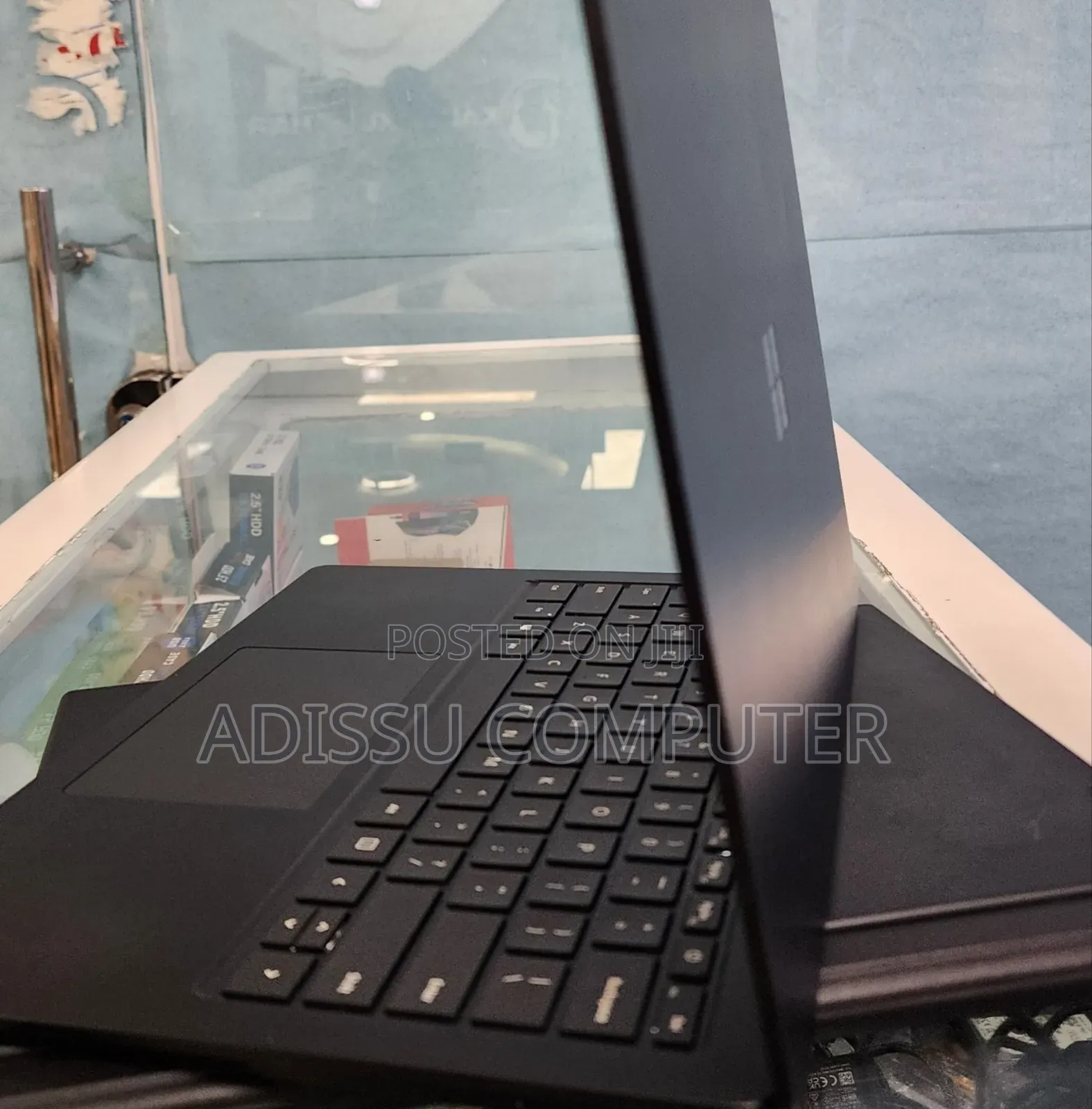 New Laptop Microsoft Surface Book 3 8GB Intel Core i5 SSD 256GB