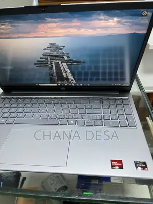 New Laptop HP 8GB AMD Ryzen 5 SSD 512GB