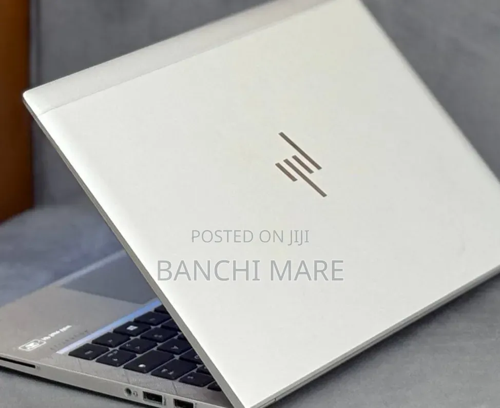 New Laptop HP EliteBook 830 G8 8GB Intel Core i7 SSD 256GB