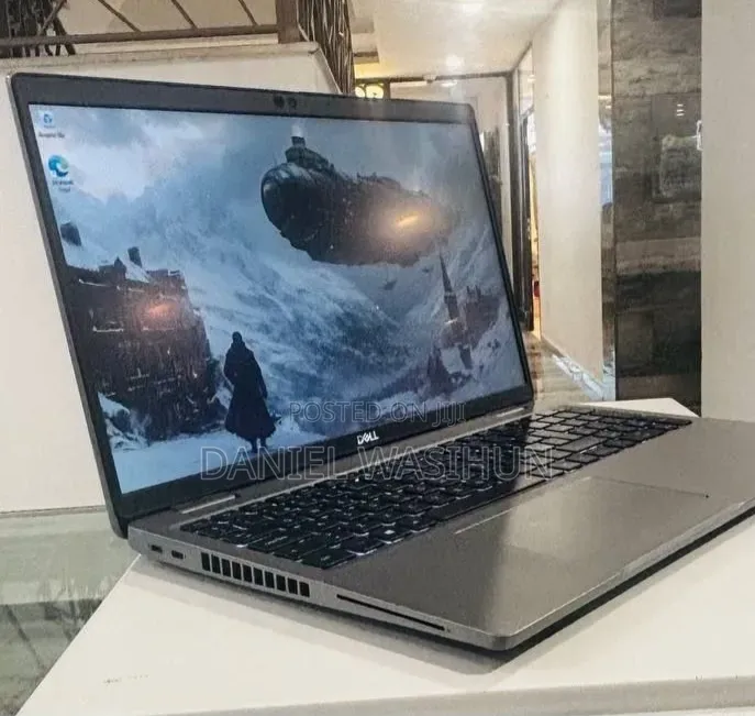 New Laptop Dell Latitude 5310 16GB Intel Core i7 SSD 512GB