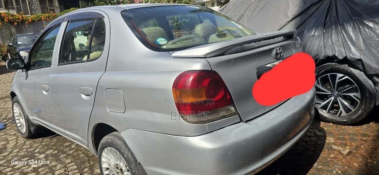 Toyota Platz 1.0 FWD 2005 Silver