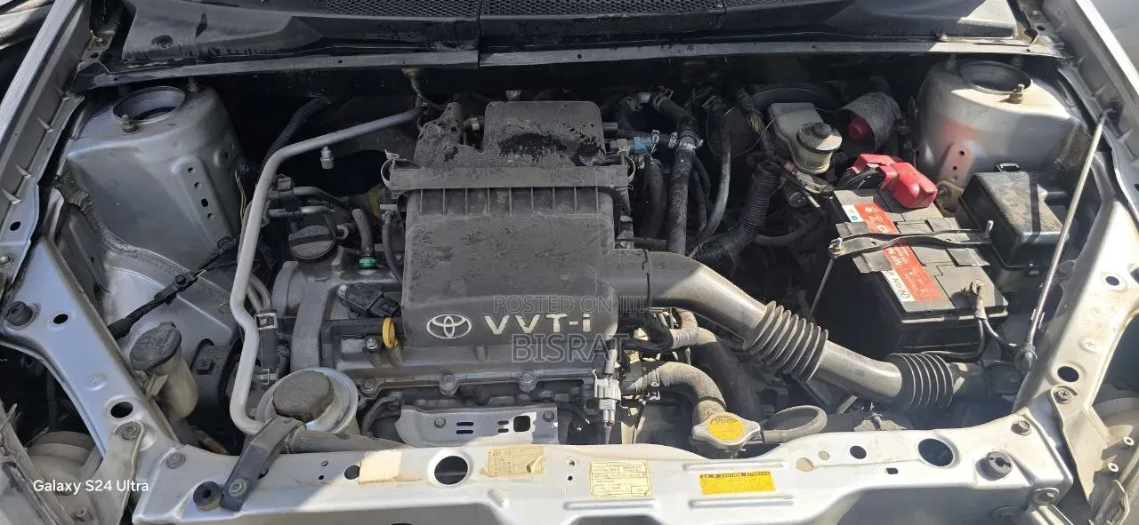 Toyota Platz 1.0 FWD 2005 Silver