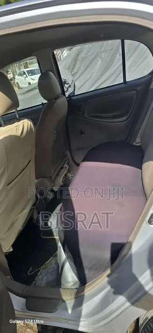 Toyota Platz 1.0 FWD 2005 Silver
