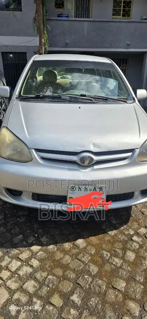 Toyota Platz 1.0 FWD 2005 Silver