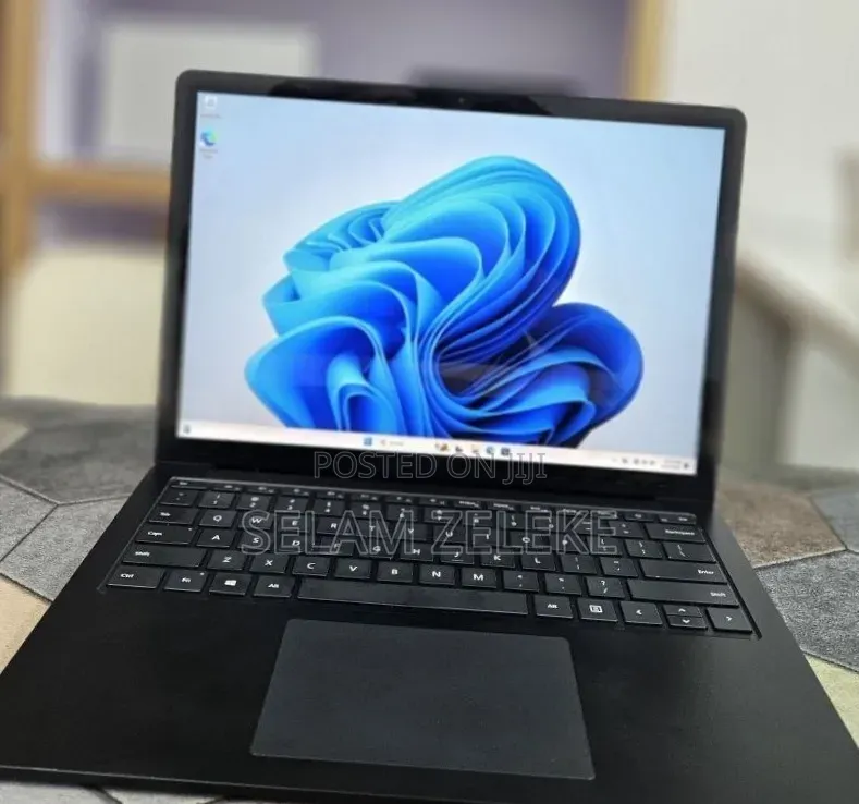 New Laptop Microsoft Surface Laptop 4 16GB Intel Core i7 SSD 512GB