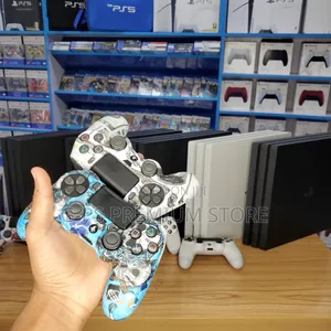 PS4 Pro Canada Used | FC 26 + 5 Games
‎