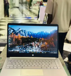 New Laptop HP 8GB AMD Ryzen 3 SSD 256GB