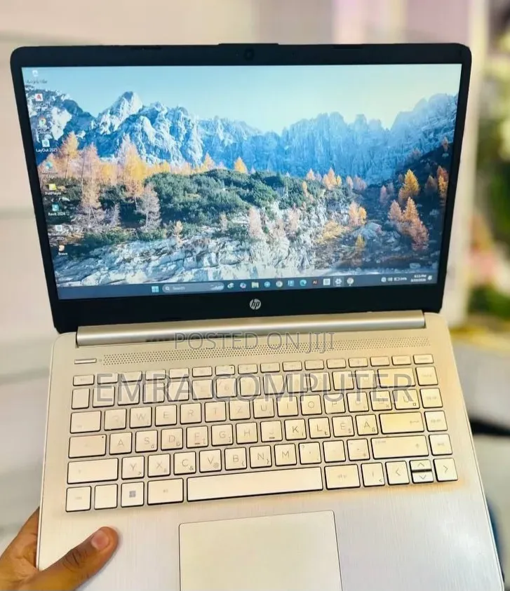 New Laptop HP 8GB AMD Ryzen 3 SSD 256GB