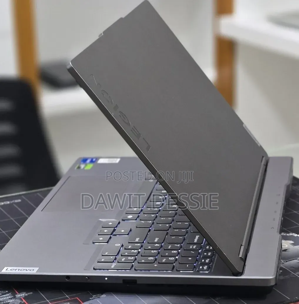 New Laptop Lenovo Legion 5 24GB Intel Core i7 SSD 1T
