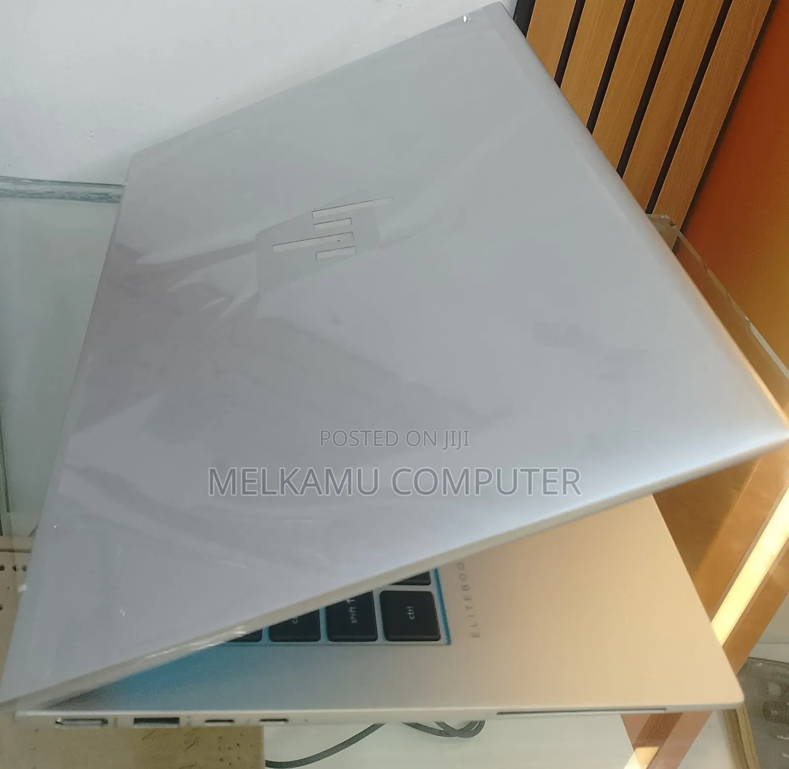 New Laptop HP EliteBook 830 G9 16GB Intel Core i5 SSD 512GB