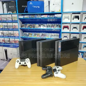 PS4 Fat Canada Used | FC 26 + 5 Games
‎