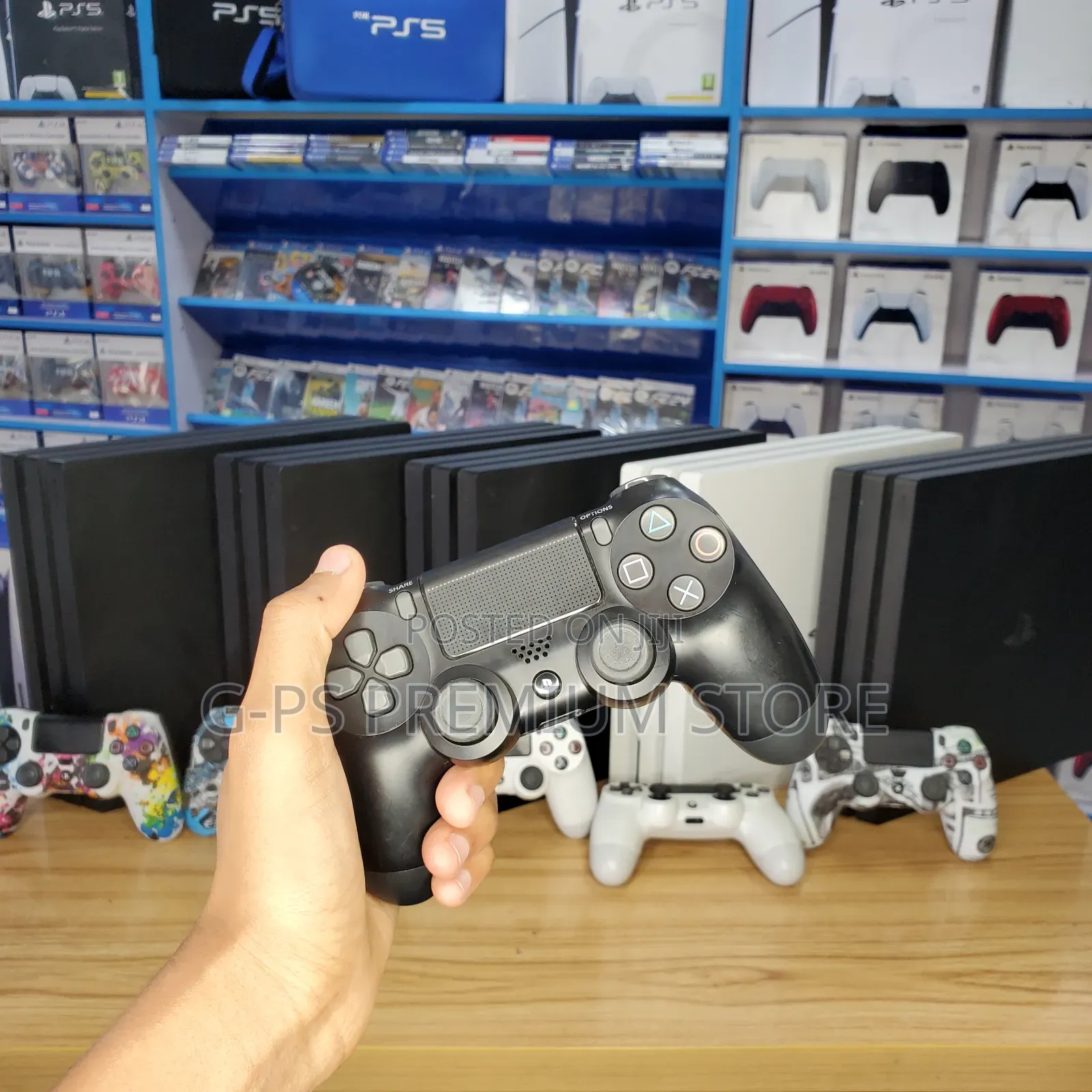 PS4 Pro Canada Used | 1 Original Joystick