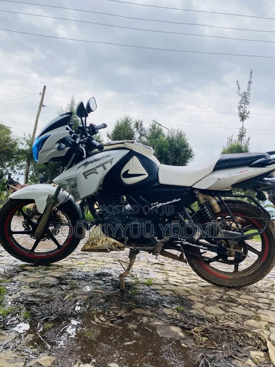 New TVS Apache 180 RTR 2015 White