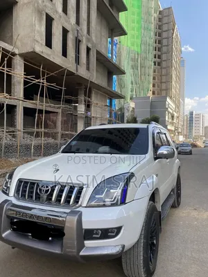 Toyota Land Cruiser Prado 2005 White