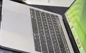 New Laptop Apple MacBook Pro 2019 16GB Intel Core i7 SSD 256GB