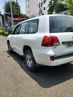 Toyota Land Cruiser 2014 White