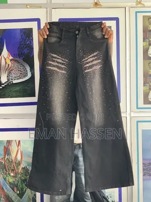 የሴቶች ባጊ Jeans Suri
