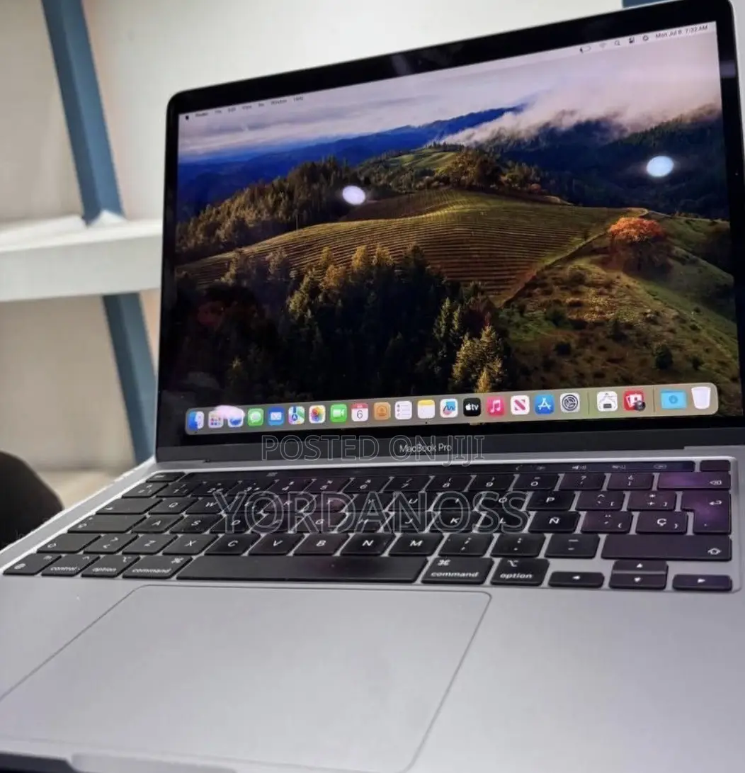 New Laptop Apple MacBook Air 2020 M1 8GB Apple M1 SSD 256GB