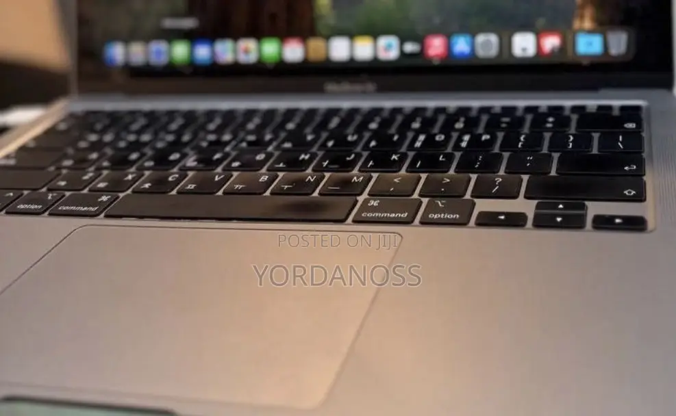 New Laptop Apple MacBook Air 2020 M1 8GB Apple M1 SSD 256GB