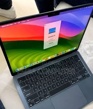 New Laptop Apple MacBook Air 2022 M2 8GB Apple M2 SSD 256GB