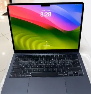 New Laptop Apple MacBook Air 2022 M2 8GB Apple M2 SSD 256GB