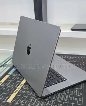 New Laptop Apple MacBook Pro 2021 M1 Max 32GB Apple M1 Max SSD 1T