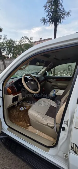 Toyota Land Cruiser Prado 2005 White