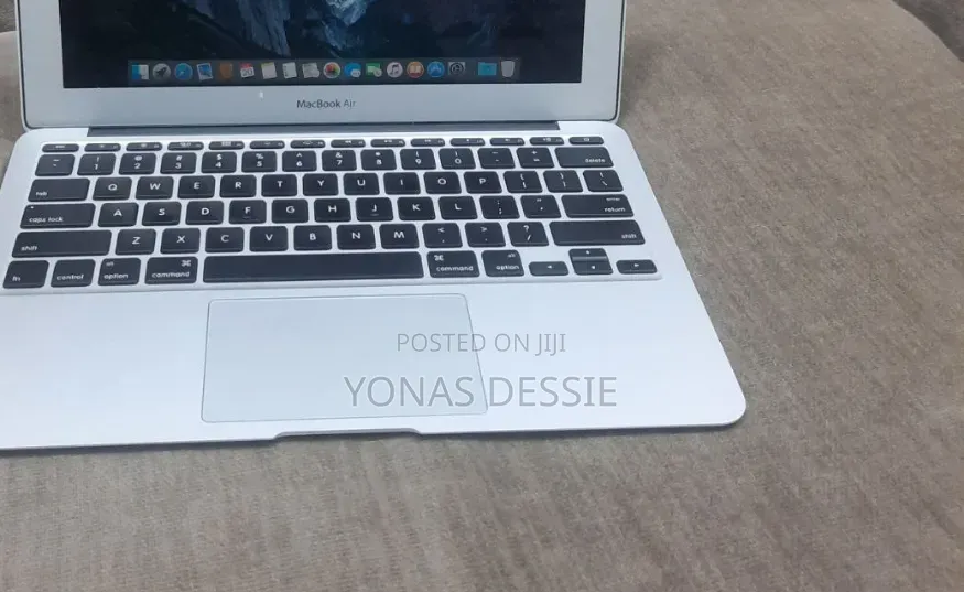 Laptop Apple MacBook Air 2015 4GB Intel Core i5 SSD 512GB