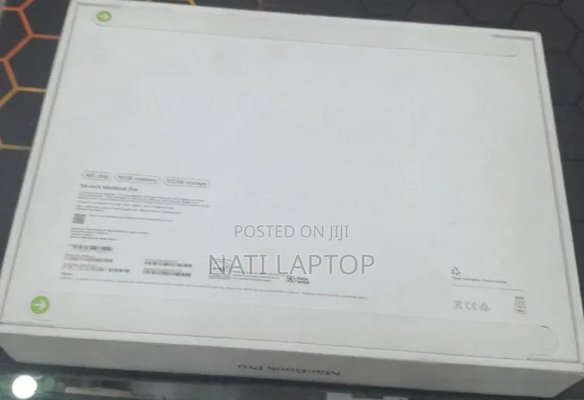 New Laptop Apple MacBook Pro 2025 M5 16GB Apple M5 Pro SSD 512GB
