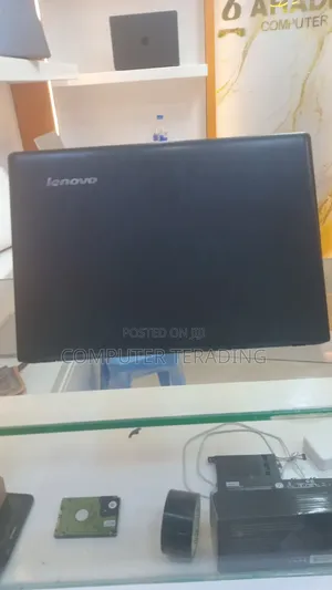 Laptop Lenovo IdeaPad 300 4GB Intel Core i3 HDD 500GB
