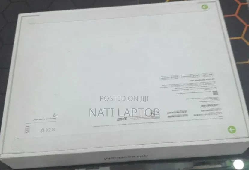 New Laptop Apple MacBook Pro 2025 M5 16GB Apple M5 Pro SSD 512GB