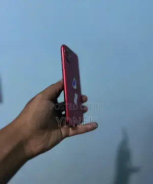 Apple iPhone 11 64 GB Red
