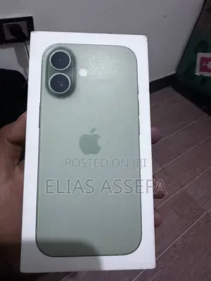 New Apple iPhone 17 256 GB Green