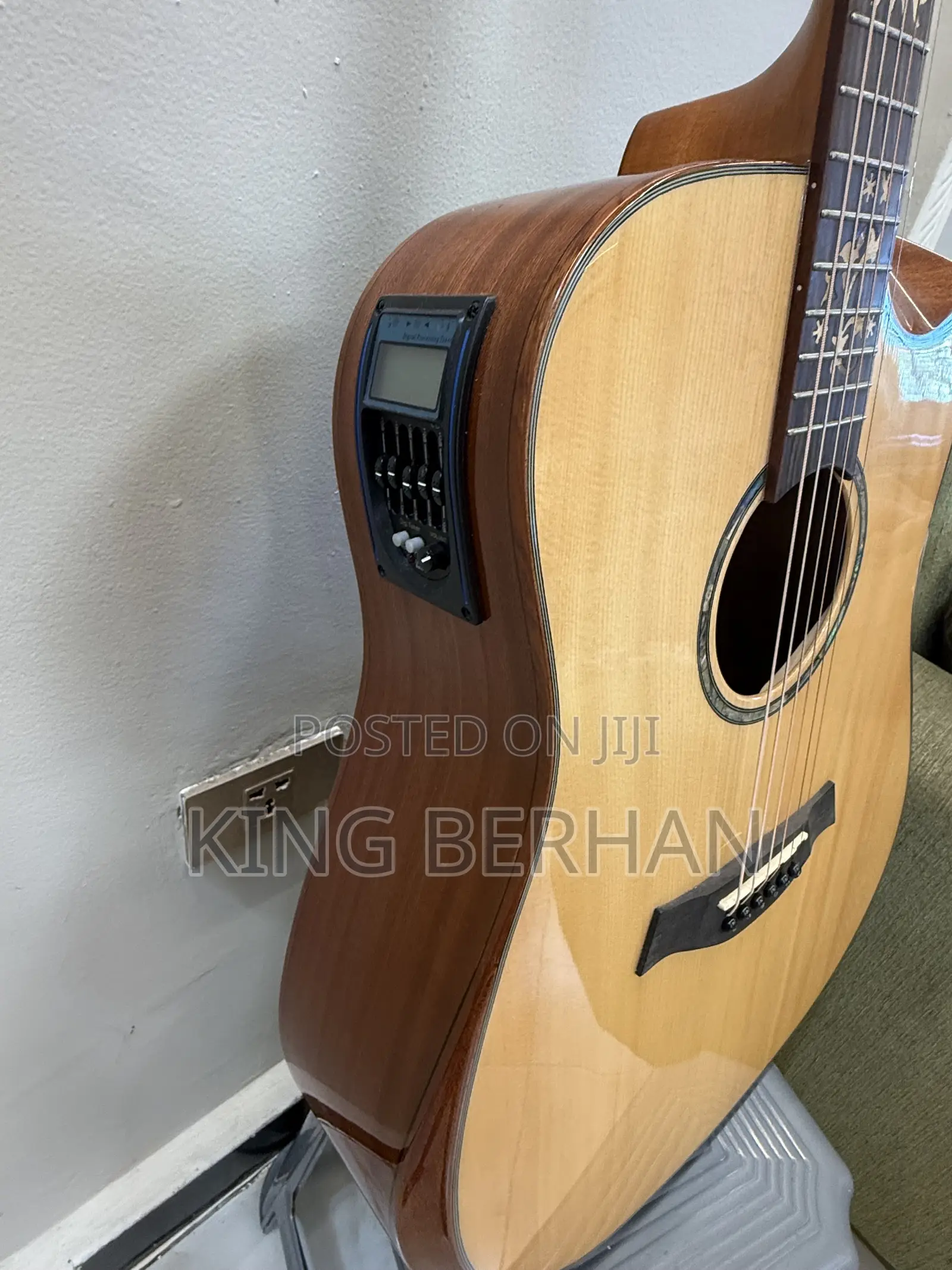 Acoustic Guitar