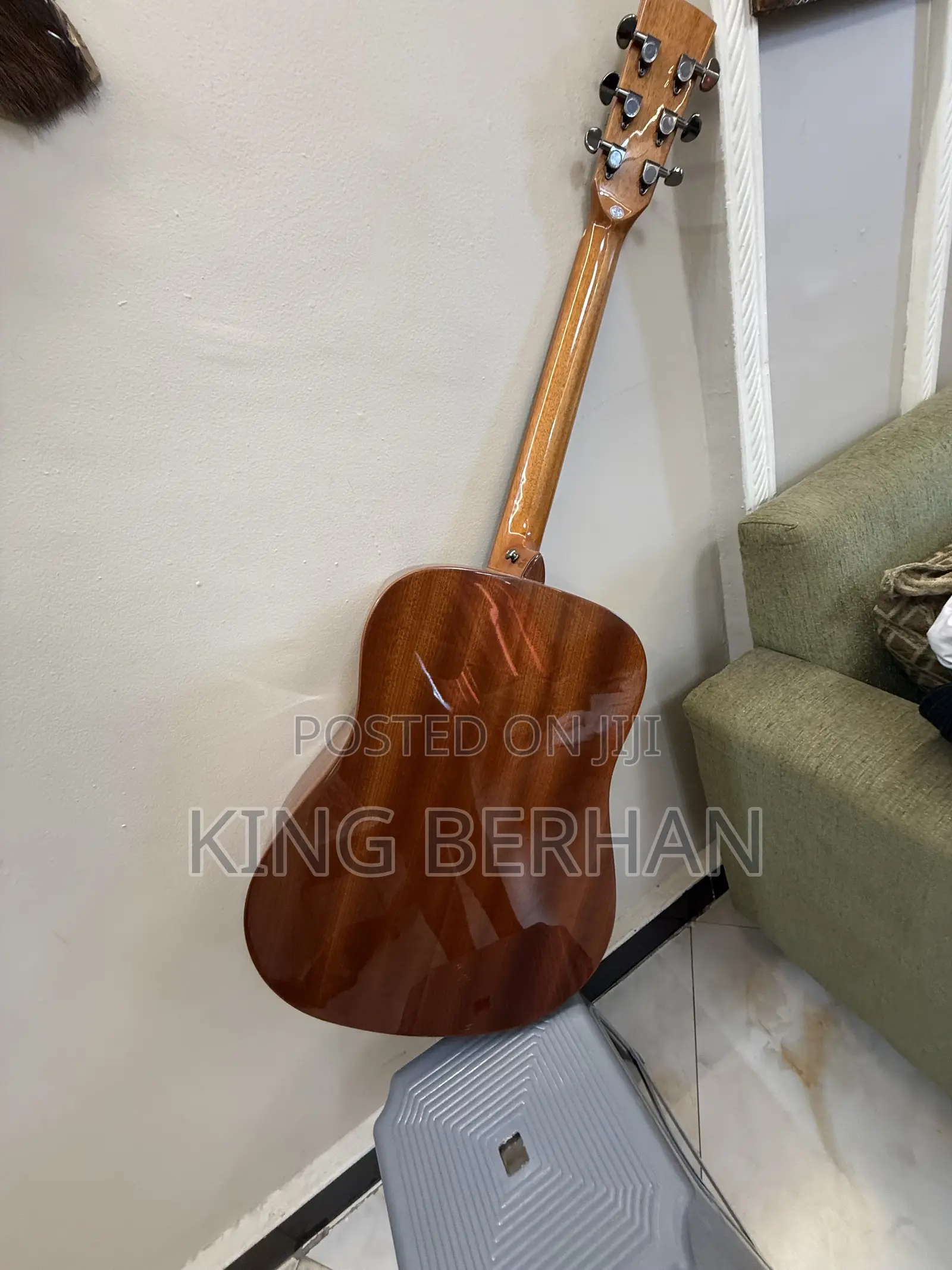 Acoustic Guitar