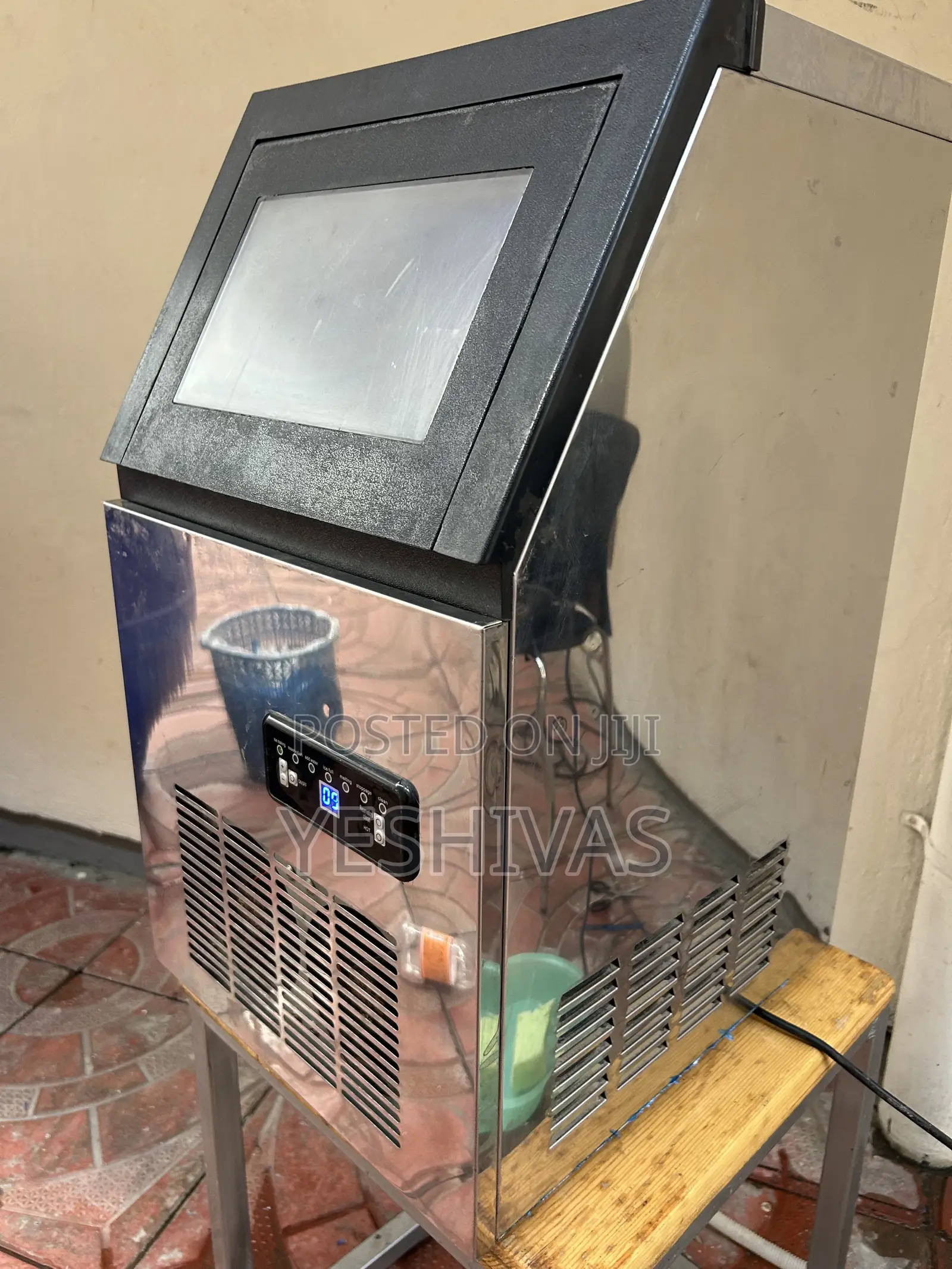 Commercial Ice Making Machine