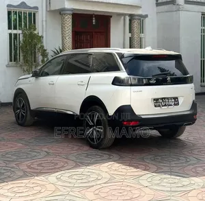 Peugeot 5008 2022