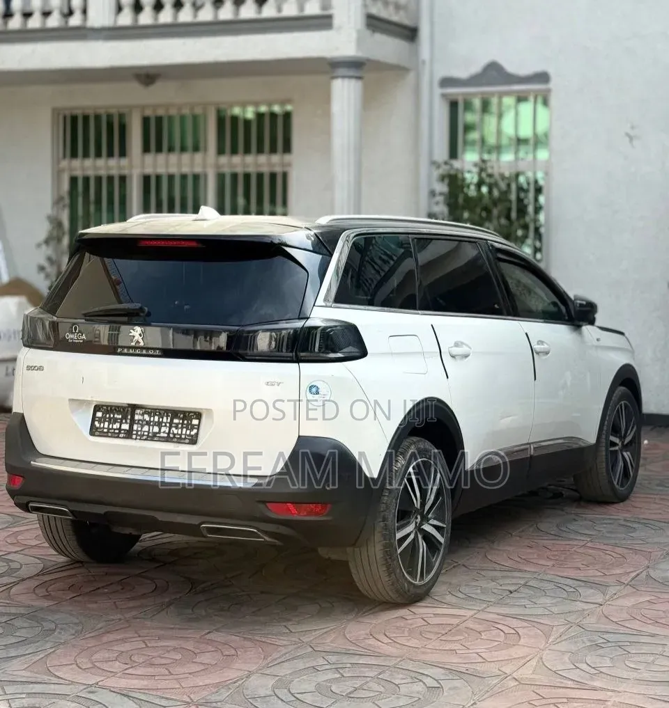 Peugeot 5008 2022